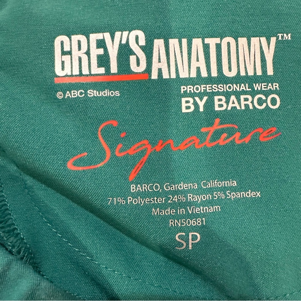 Grey’s Anatomy Signature Teal Green Women’s Midrise Straight Leg Cargo SP - - Picture 10 of 10